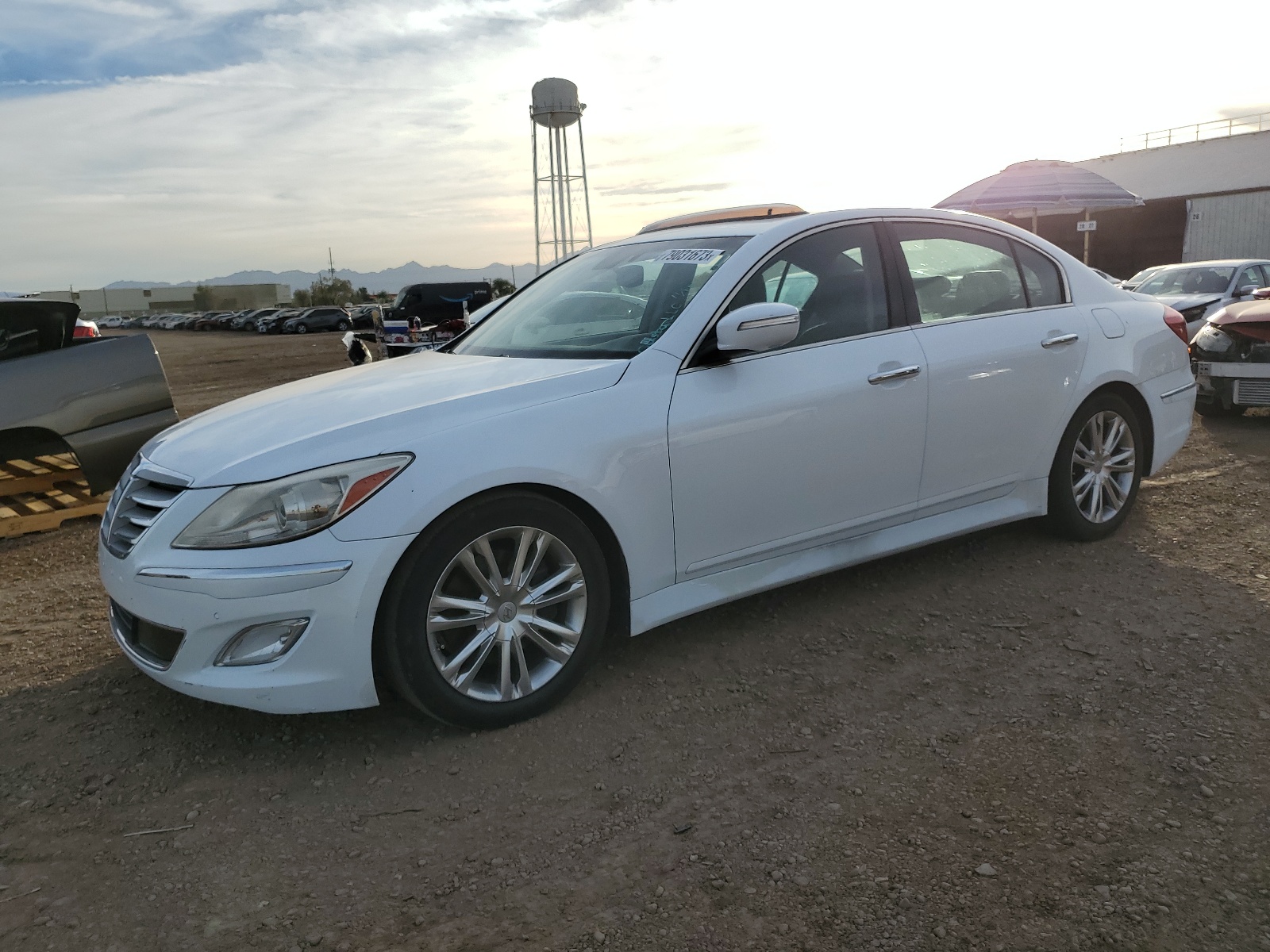 2013 Hyundai Genesis 3.8L vin: KMHGC4DD5DU258244