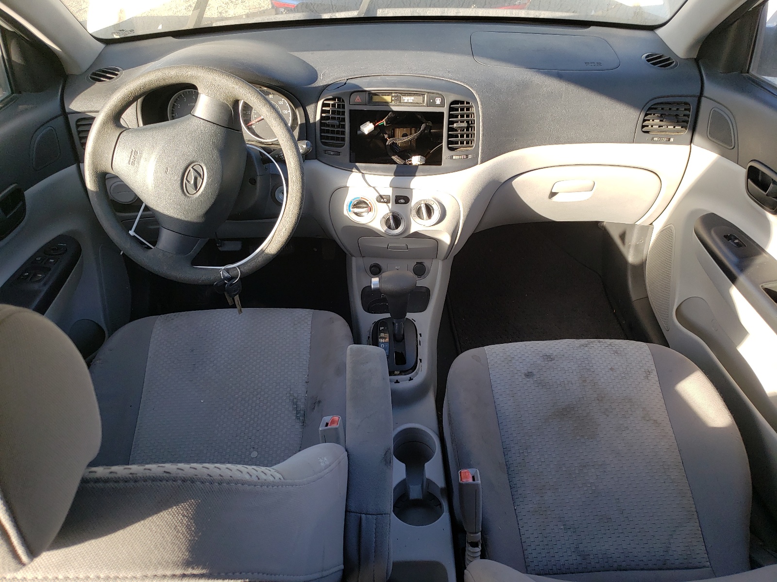 KMHCM36C68U102813 2008 Hyundai Accent Gs