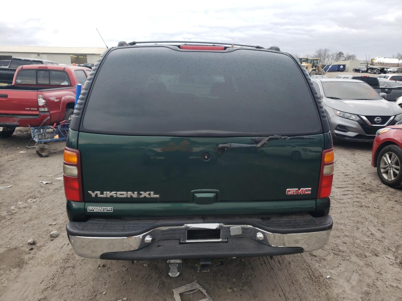 2001 GMC Yukon Xl K1500 VIN: 3GKFK16T11G252983 Lot: 73518964