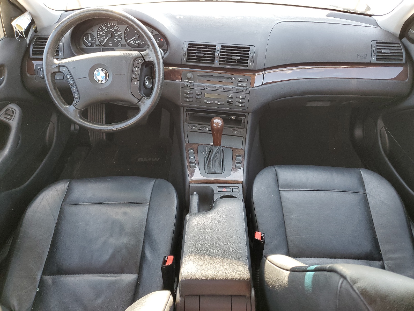 WBAET37453NJ38905 2003 BMW 325 I