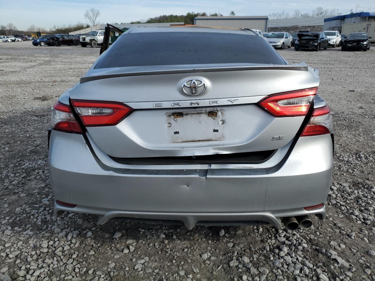 4T1B11HK2JU616211 2018 Toyota Camry L