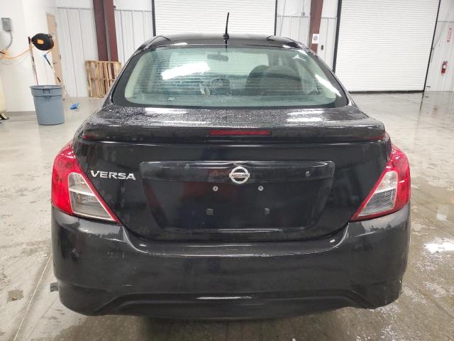  NISSAN VERSA 2017 Чорний