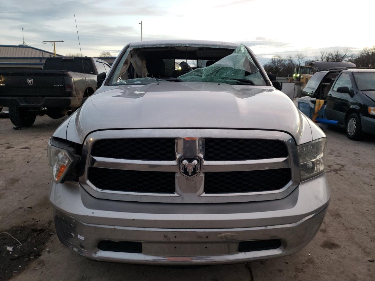 1C6RR6LT2KS549011 2019 Ram 1500 Classic Slt