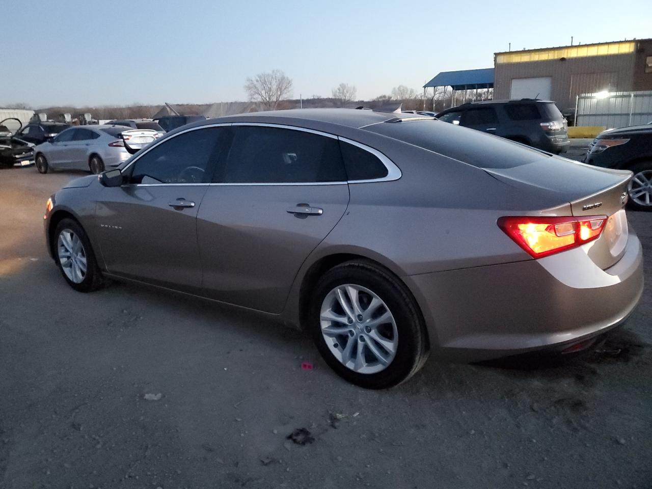 1G1ZD5ST7JF236524 2018 Chevrolet Malibu Lt