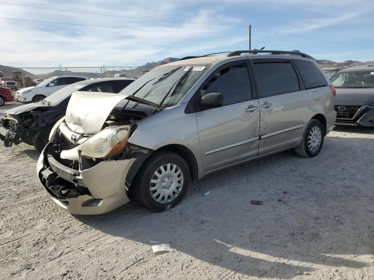 2006 Toyota Sienna - Image 1