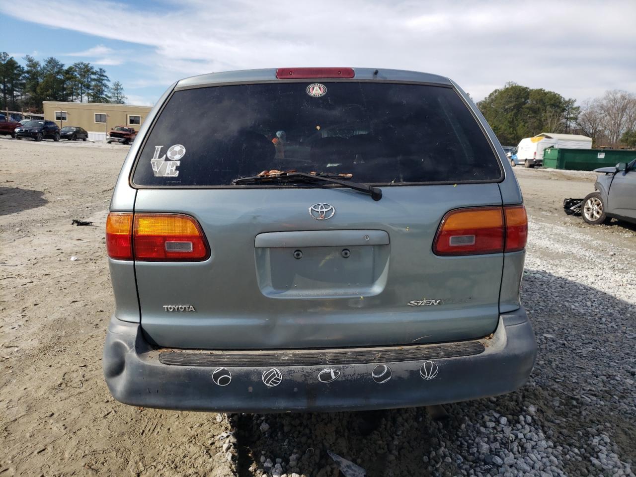 2000 Toyota Sienna Ce VIN: 4T3ZF19C0YU239449 Lot: 60985805