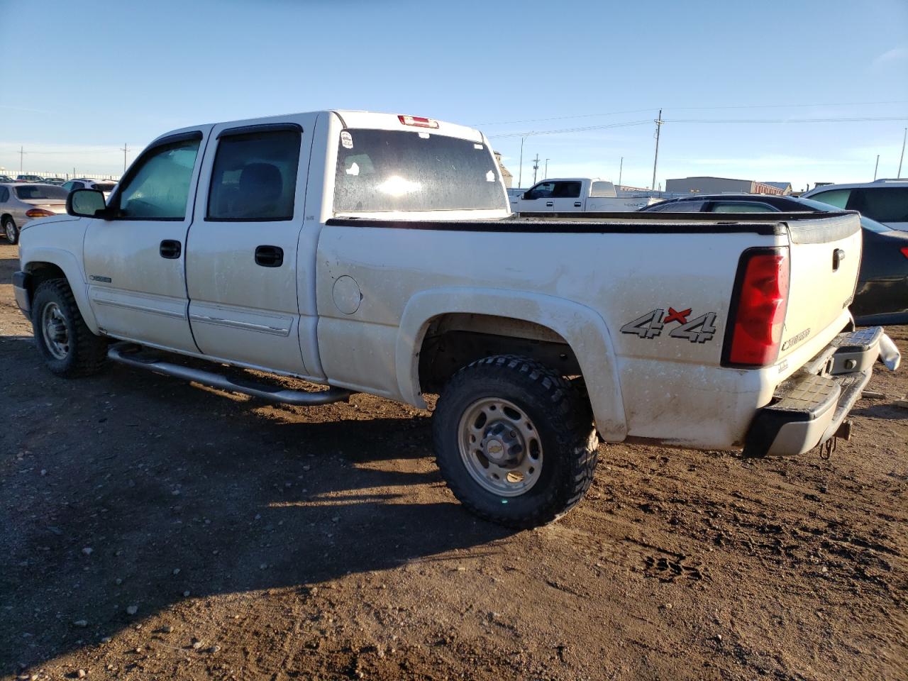 2005 Chevrolet Silverado - Image 2