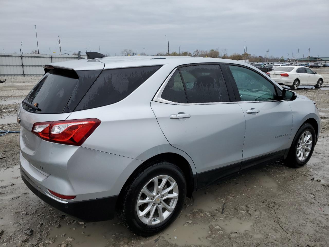 2GNAXJEV9J6264831 2018 Chevrolet Equinox Lt