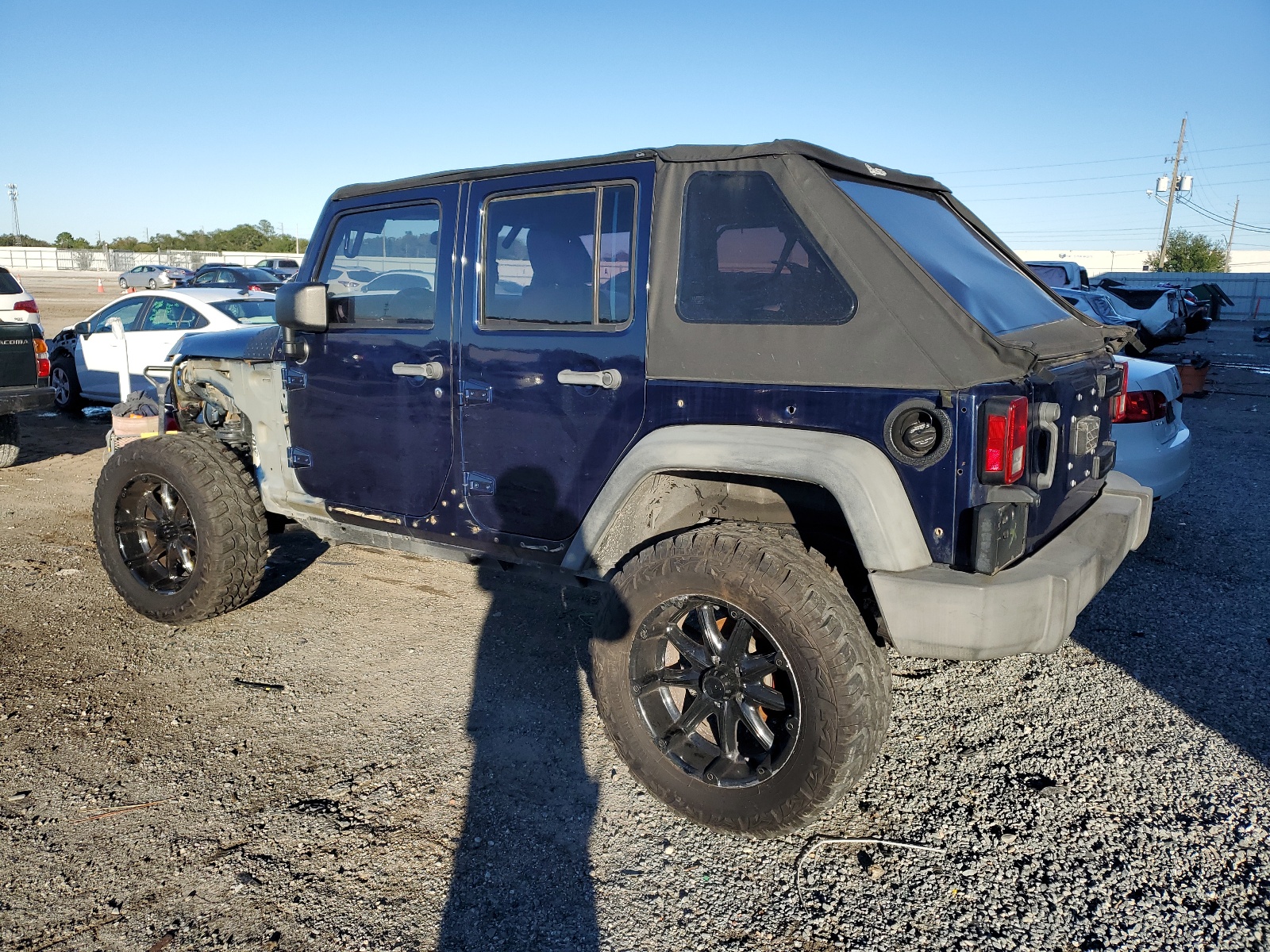 2013 Jeep Wrangler Unlimited Sport vin: 1C4BJWDG2DL527090