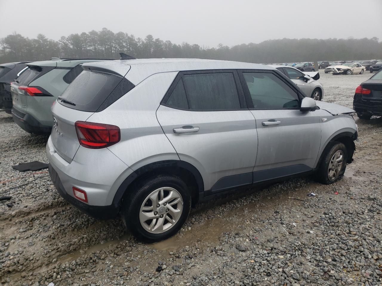 2022 Hyundai Venue Se VIN: KMHRB8A39NU140729 Lot: 81954233