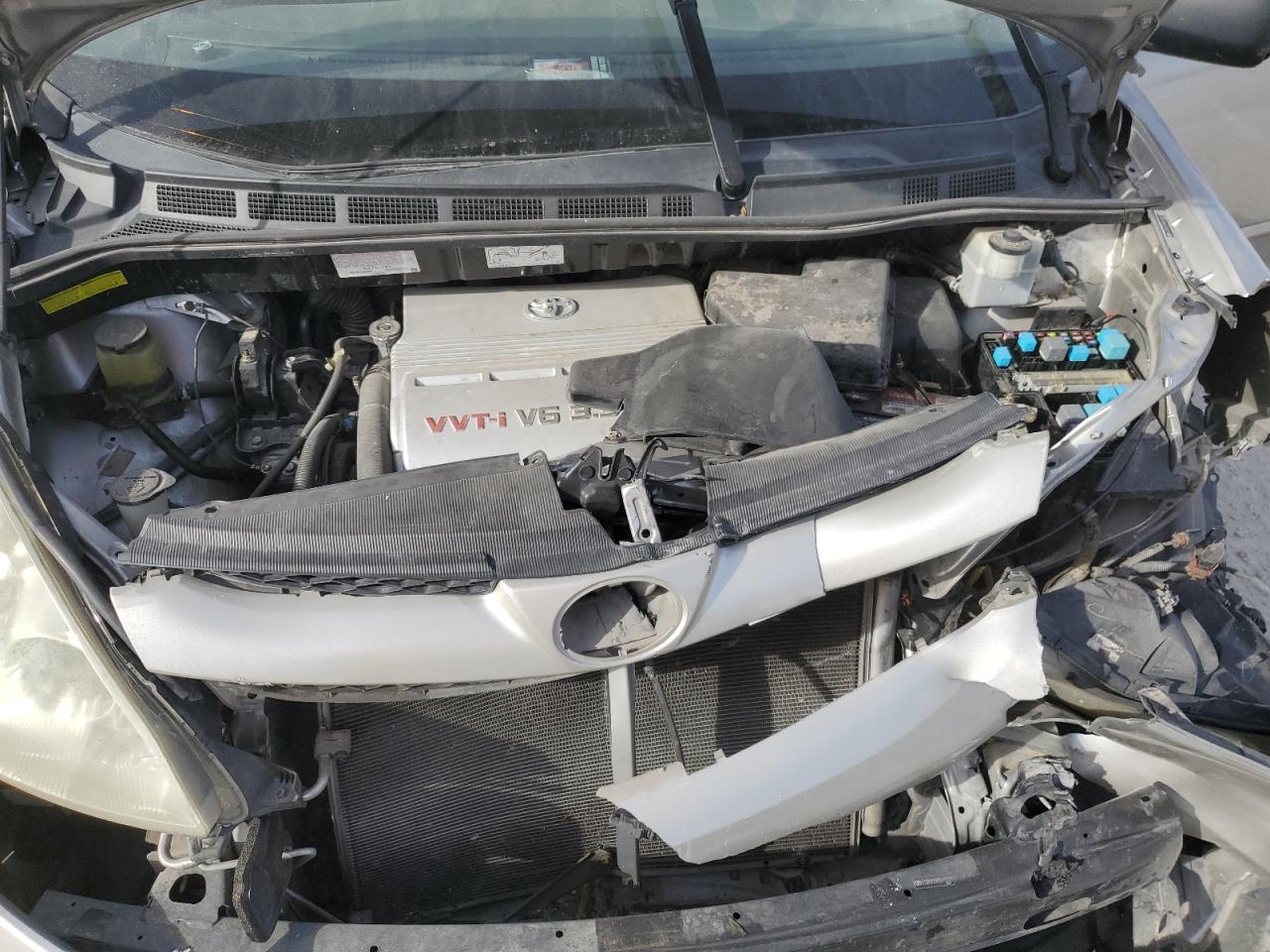 2006 Toyota Sienna - Image 12
