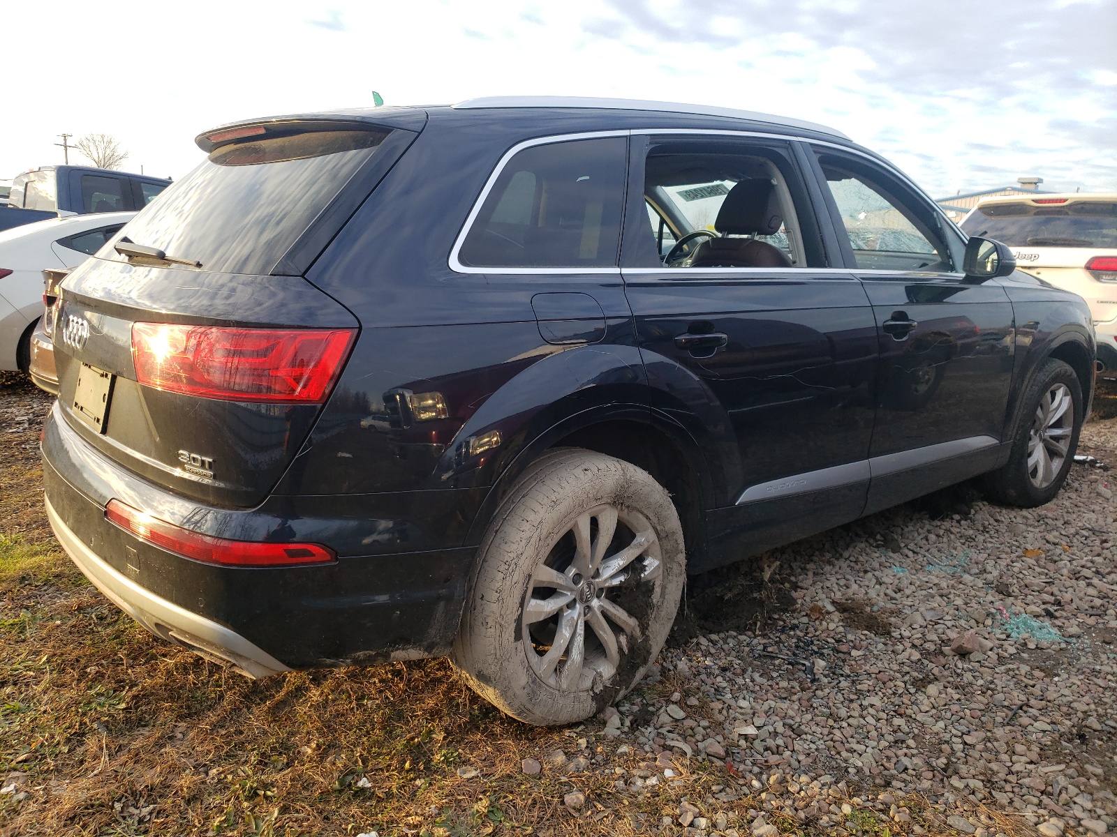 WA1LAAF75HD052128 2017 Audi Q7 Premium Plus