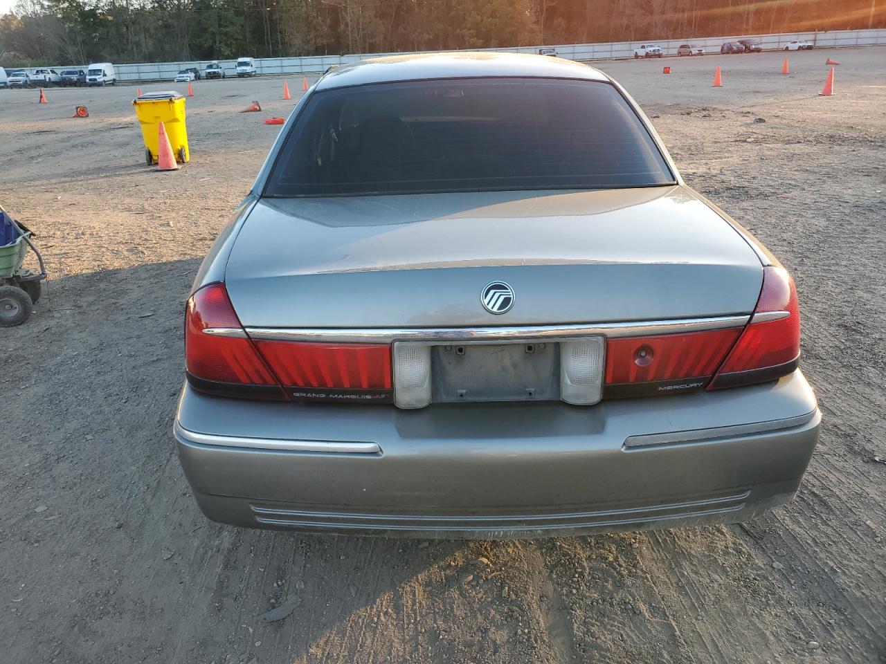 1998 Mercury Grand Marquis Gs VIN: 2MEFM74WXWX674011 Lot: 82581303
