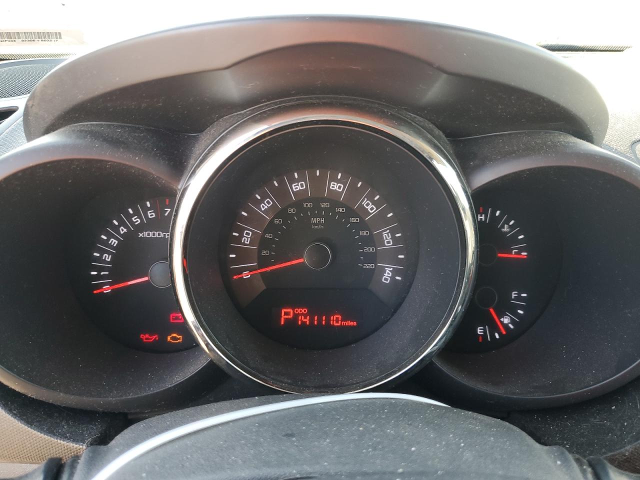 2011 Kia Soul + VIN: KNDJT2A2XB7707673 Lot: 80611993