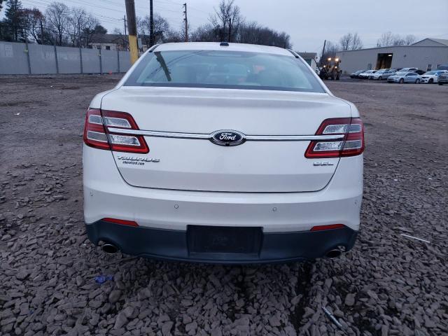 Sedans FORD TAURUS 2015 Biały