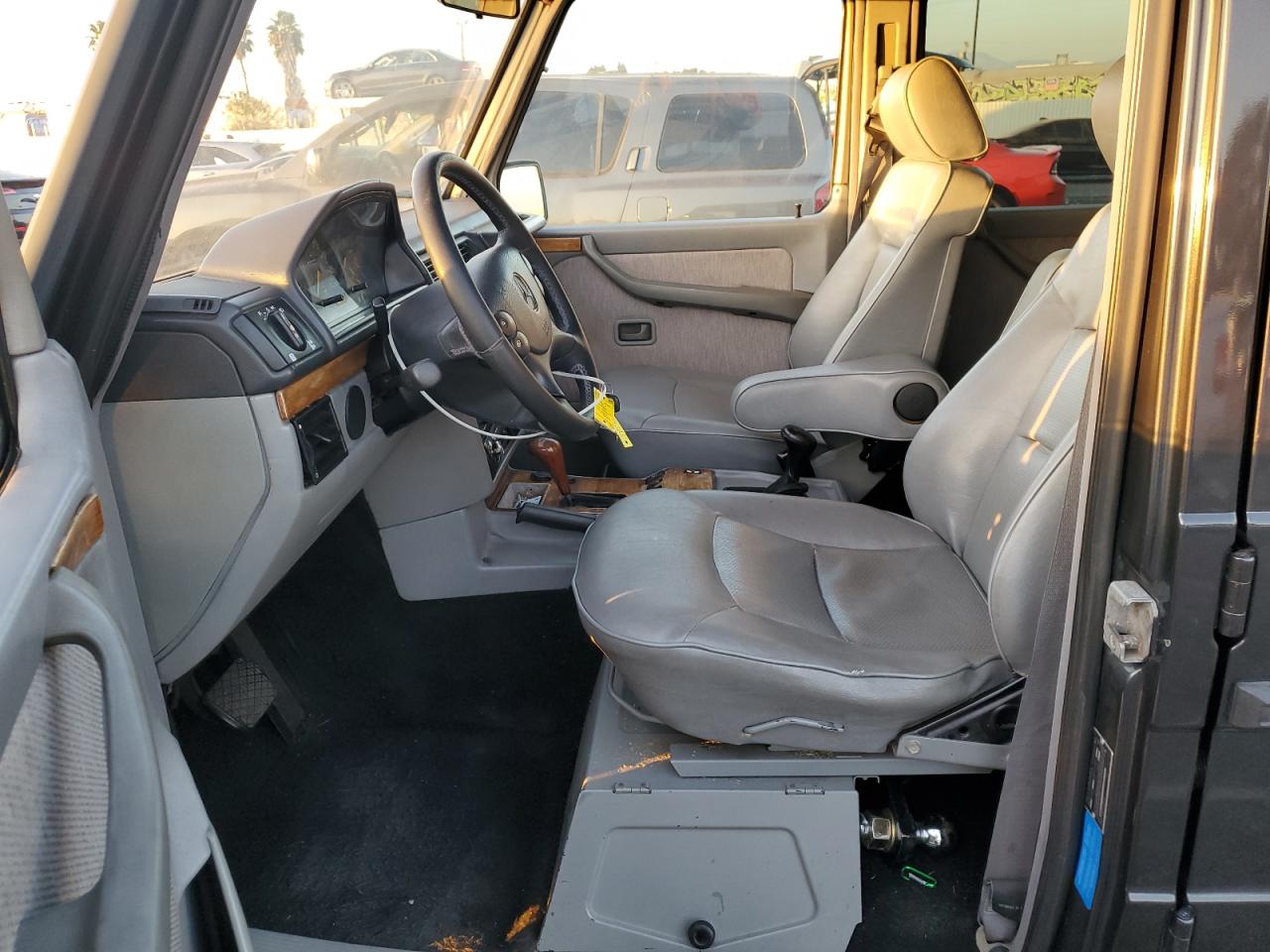 WDB46322817070307 1990 Mercedes-Benz 300 Series