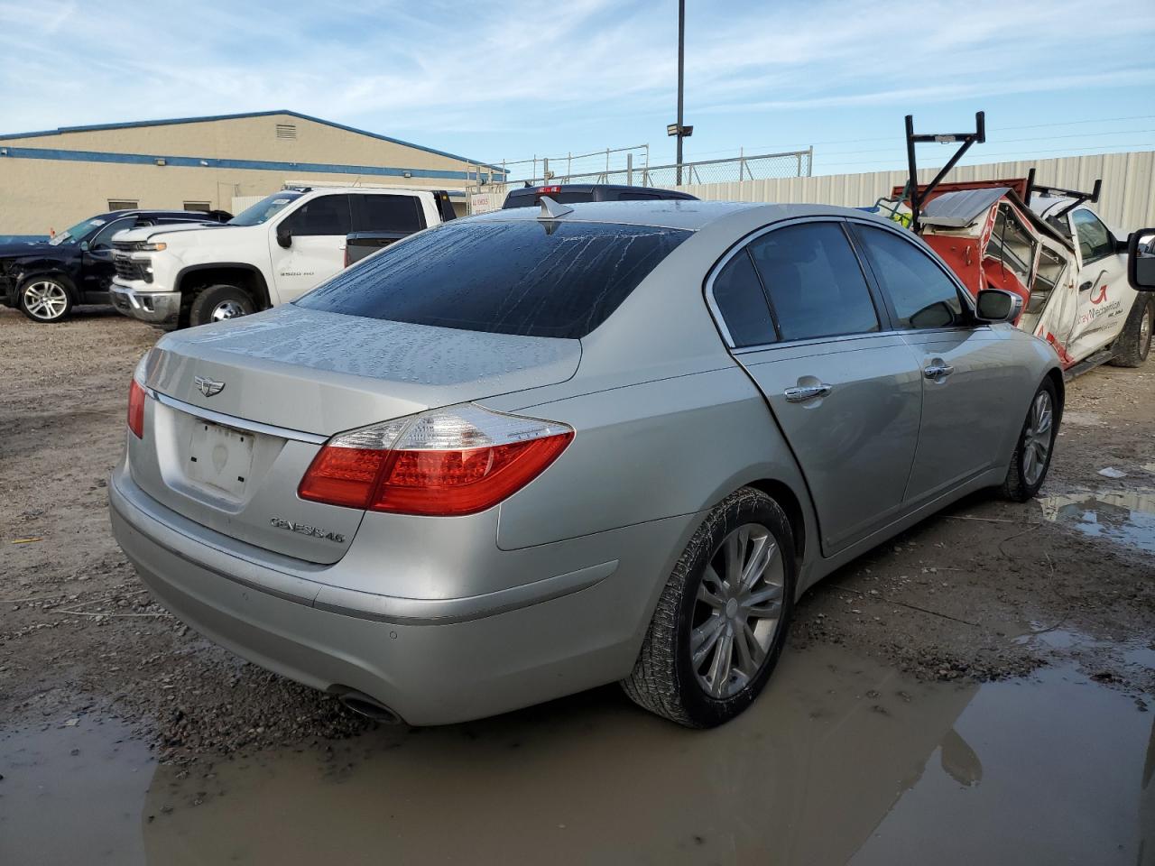 2010 Hyundai Genesis 4.6L VIN: KMHGC4DF0AU097220 Lot: 74936253
