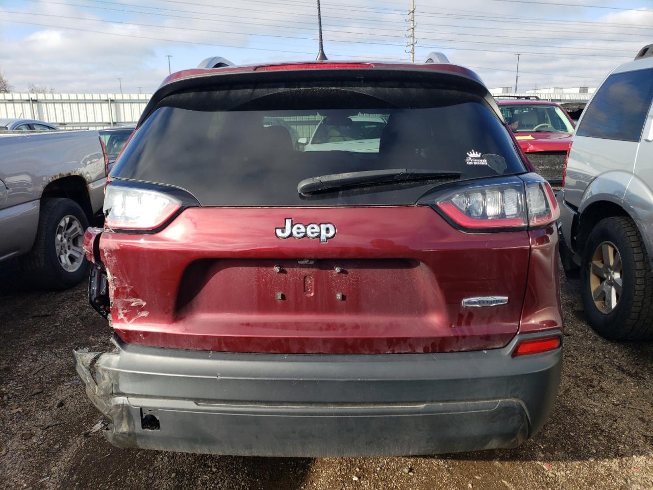 1C4PJLCB8KD270003 2019 Jeep Cherokee Latitude