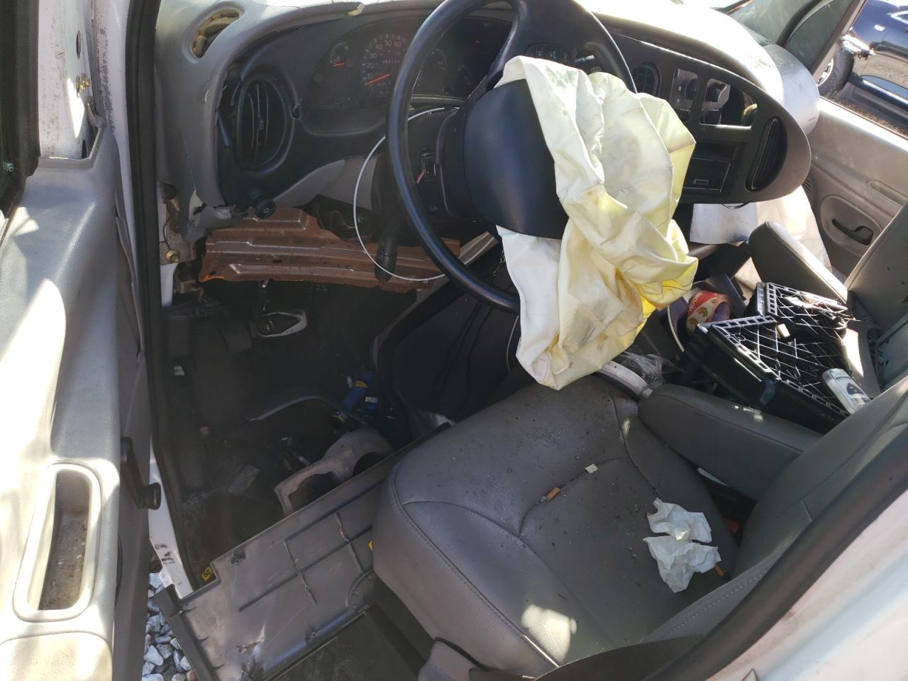 2001 Ford Econoline E150 Van VIN: 1FTRE14281HB44182 Lot: 79109423