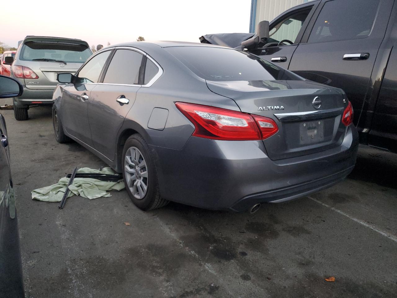 1N4AL3AP5HN303238 2017 Nissan Altima 2.5