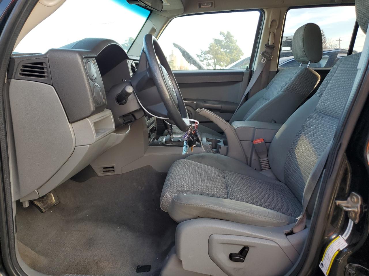 2007 Jeep Commander - Image 7
