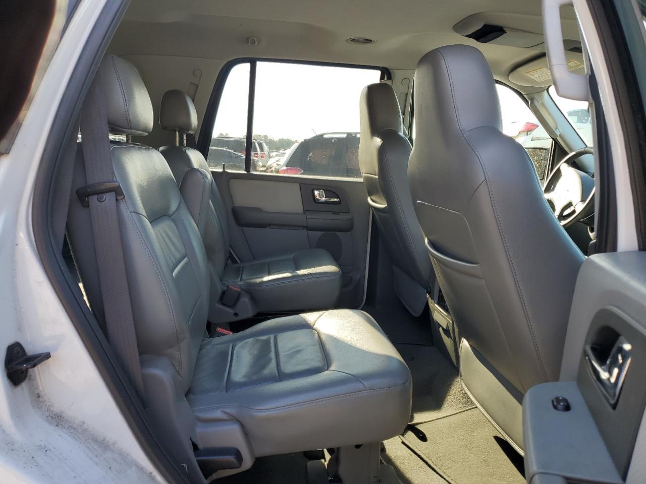 2005 Ford Expedition Xlt VIN: 1FMPU15595LA89288 Lot: 78649923