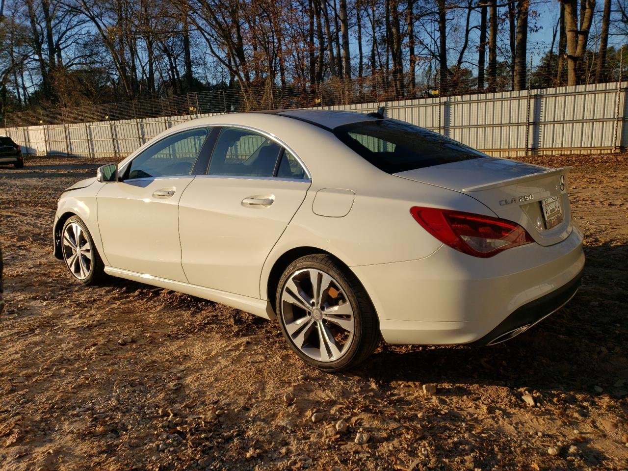 2017 Mercedes-Benz CLA-klasse - Image 2