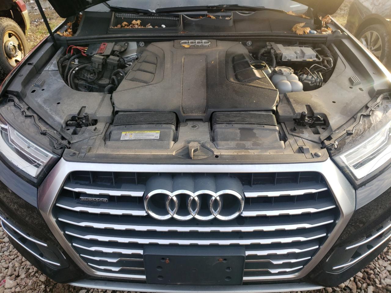 WA1LAAF75HD052128 2017 Audi Q7 Premium Plus