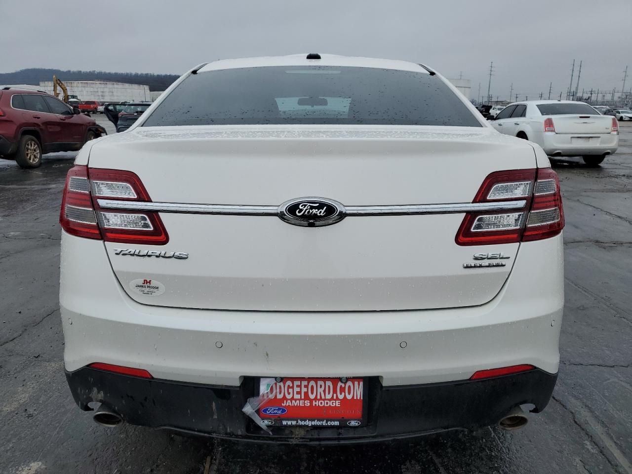 VIN 1FAHP2E85KG102743 2019 FORD TAURUS no.6