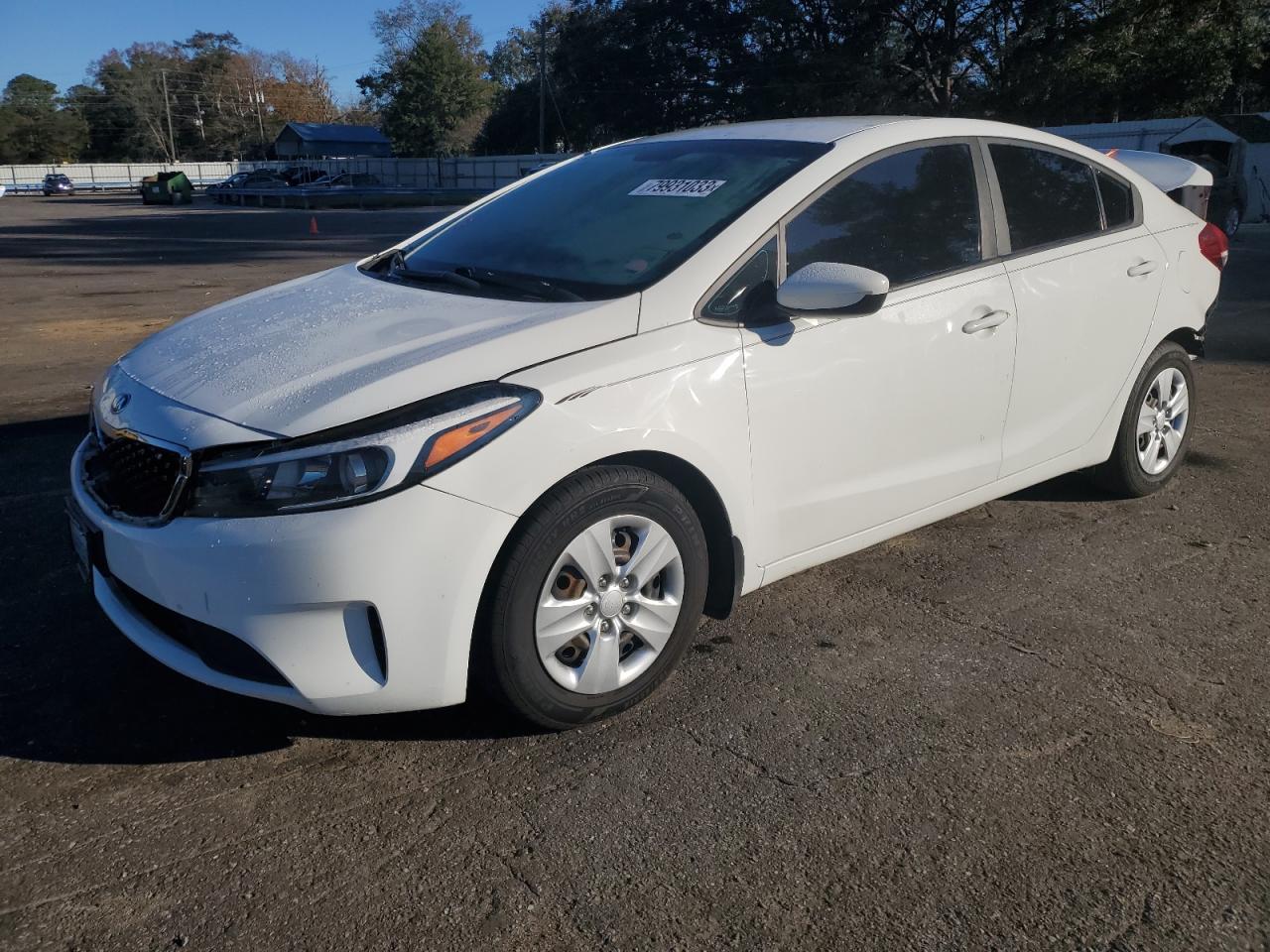 3KPFK4A72JE233667 2018 Kia Forte Lx