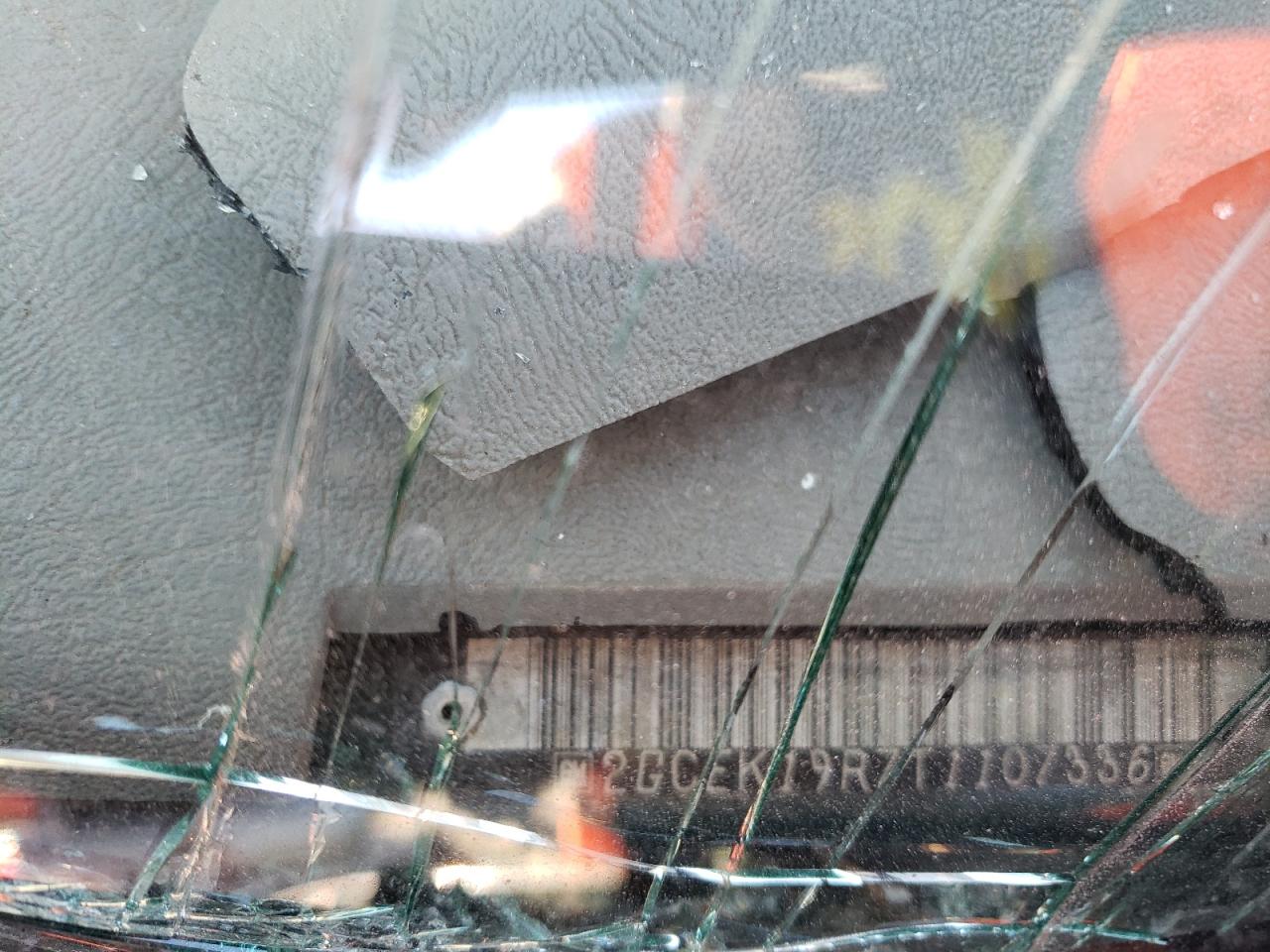 1996 Chevrolet Gmt-400 K1500 VIN: 2GCEK19R7T1107336 Lot: 78279863