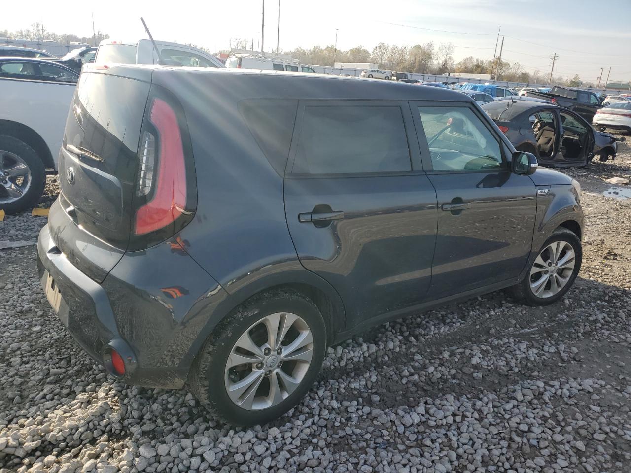 KNDJX3A55G7272458 2016 Kia Soul !