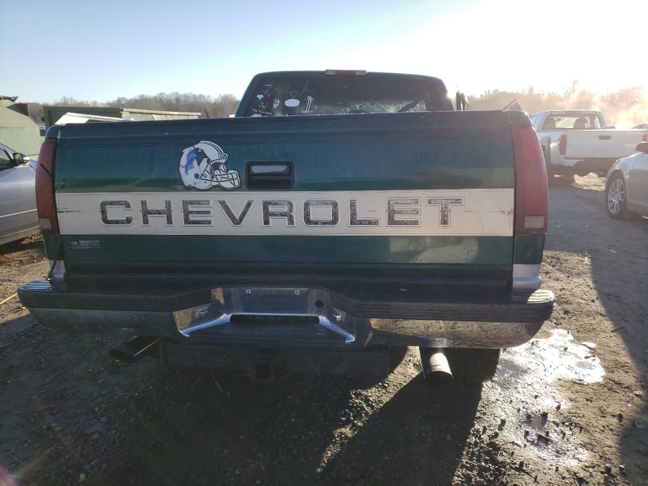 1996 Chevrolet Gmt-400 K1500 VIN: 2GCEK19R7T1107336 Lot: 78279863