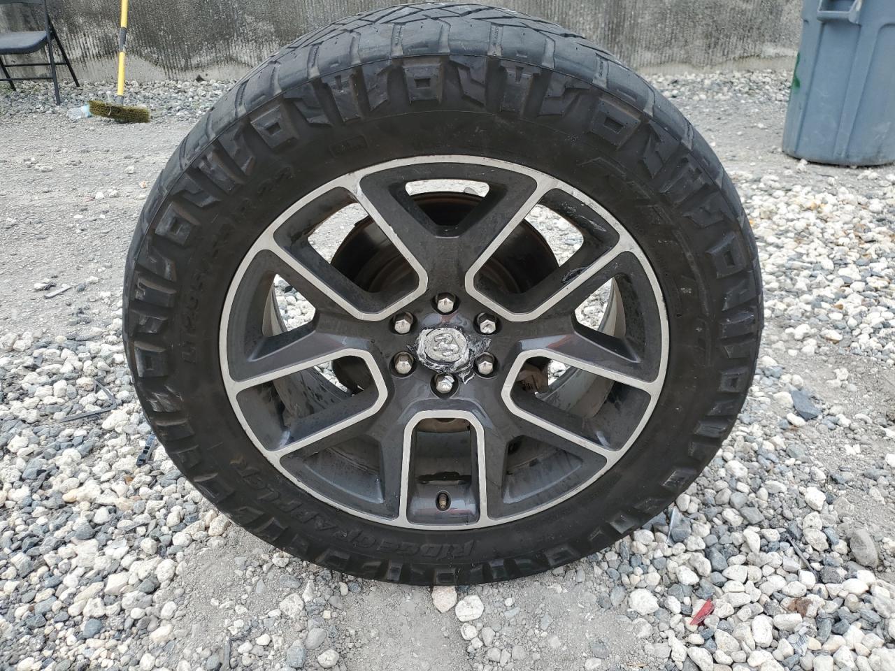 2020 Ram 1500 Laramie VIN: 1C6SRFJT6LN313708 Lot: 81398853