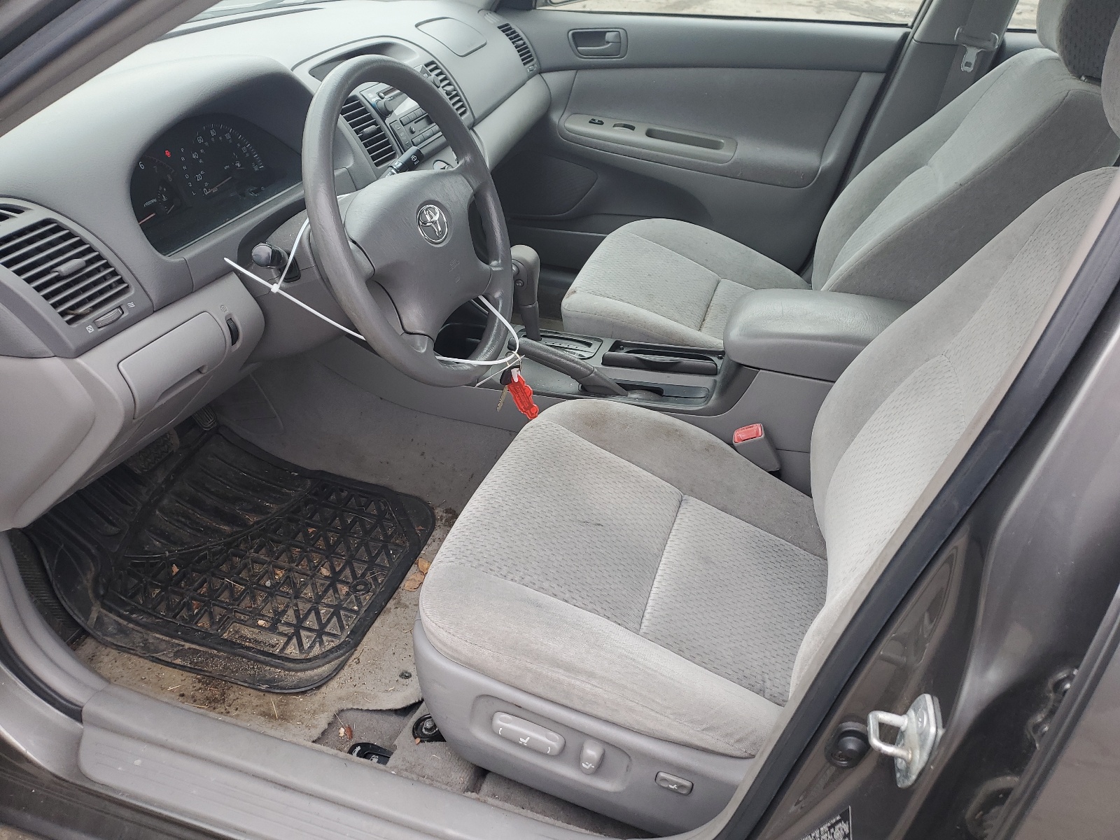 4T1BE32K34U871625 2004 Toyota Camry Le