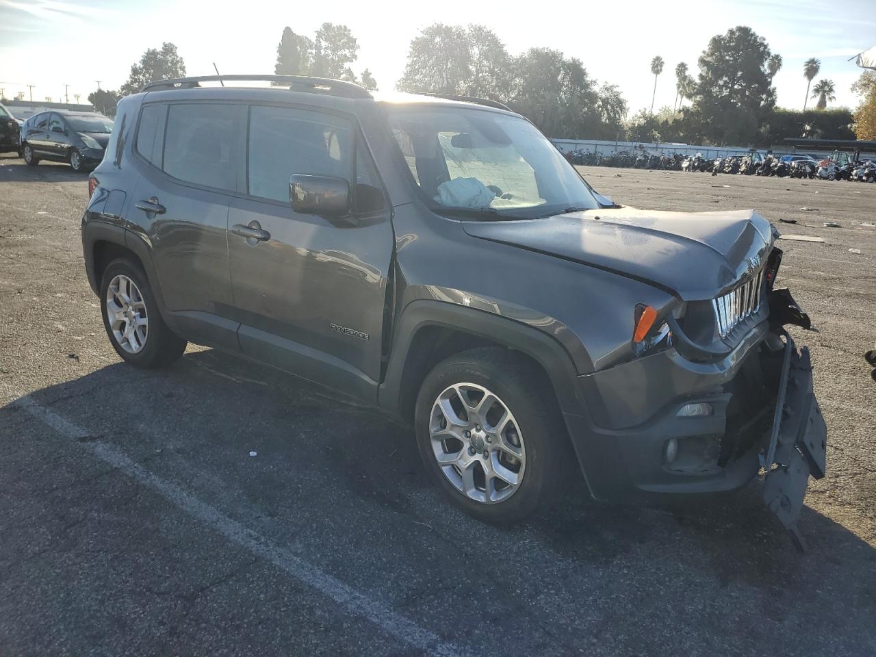 2017 Jeep Renegade Latitude VIN: ZACCJABB4HPE42932 Lot: 80268233