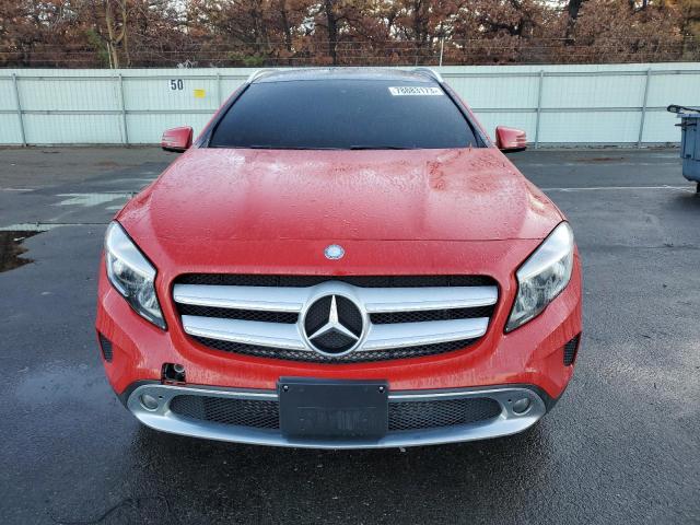  MERCEDES-BENZ GLA-CLASS 2016 Красный