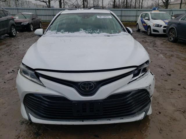  TOYOTA CAMRY 2019 Белы