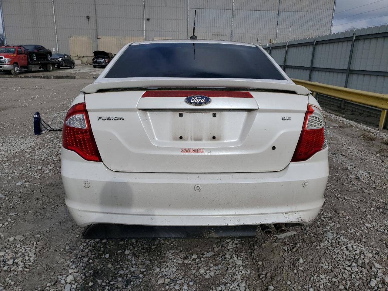 3FAHP0HA3BR126745 2011 Ford Fusion Se