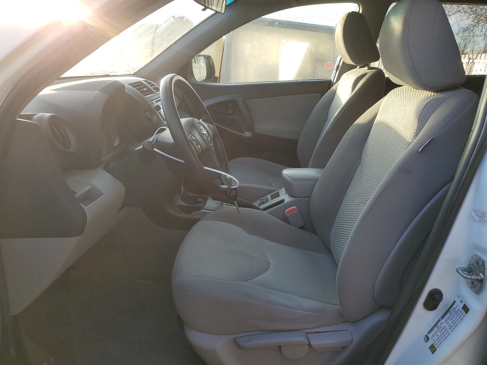 2T3ZF4DV6CW155901 2012 Toyota Rav4