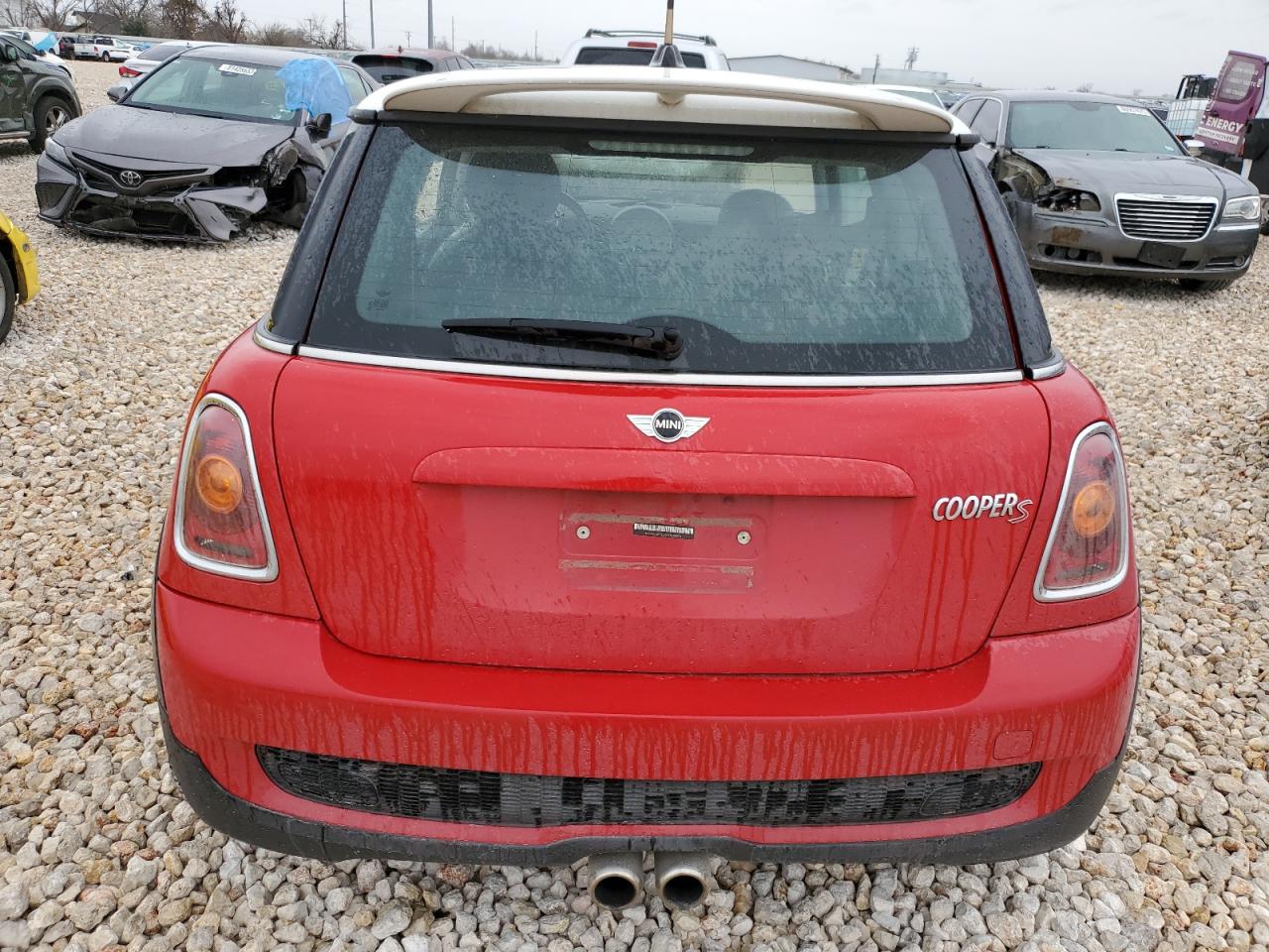 2009 Mini Cooper S VIN: WMWMF735X9TW85570 Lot: 81902963