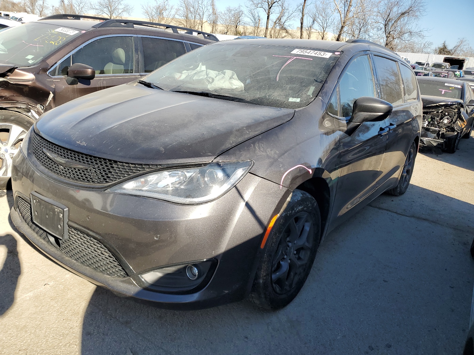 2019 Chrysler Pacifica Touring L Plus vin: 2C4RC1EG2KR588373