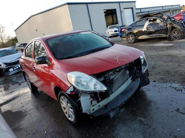  NISSAN VERSA 2014 Червоний