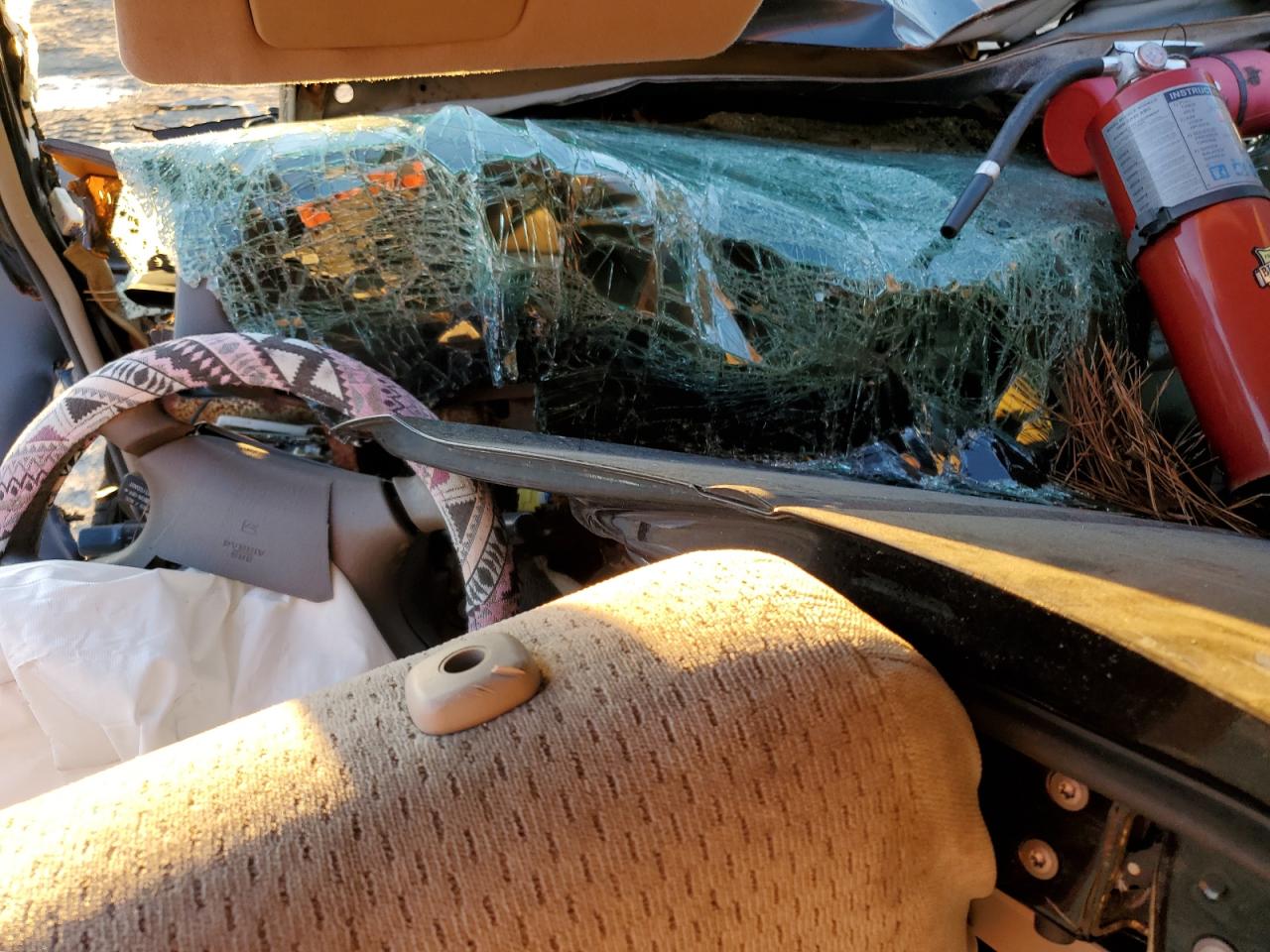 2004 Toyota Camry Le VIN: 4T1BF32K94U077239 Lot: 80111853