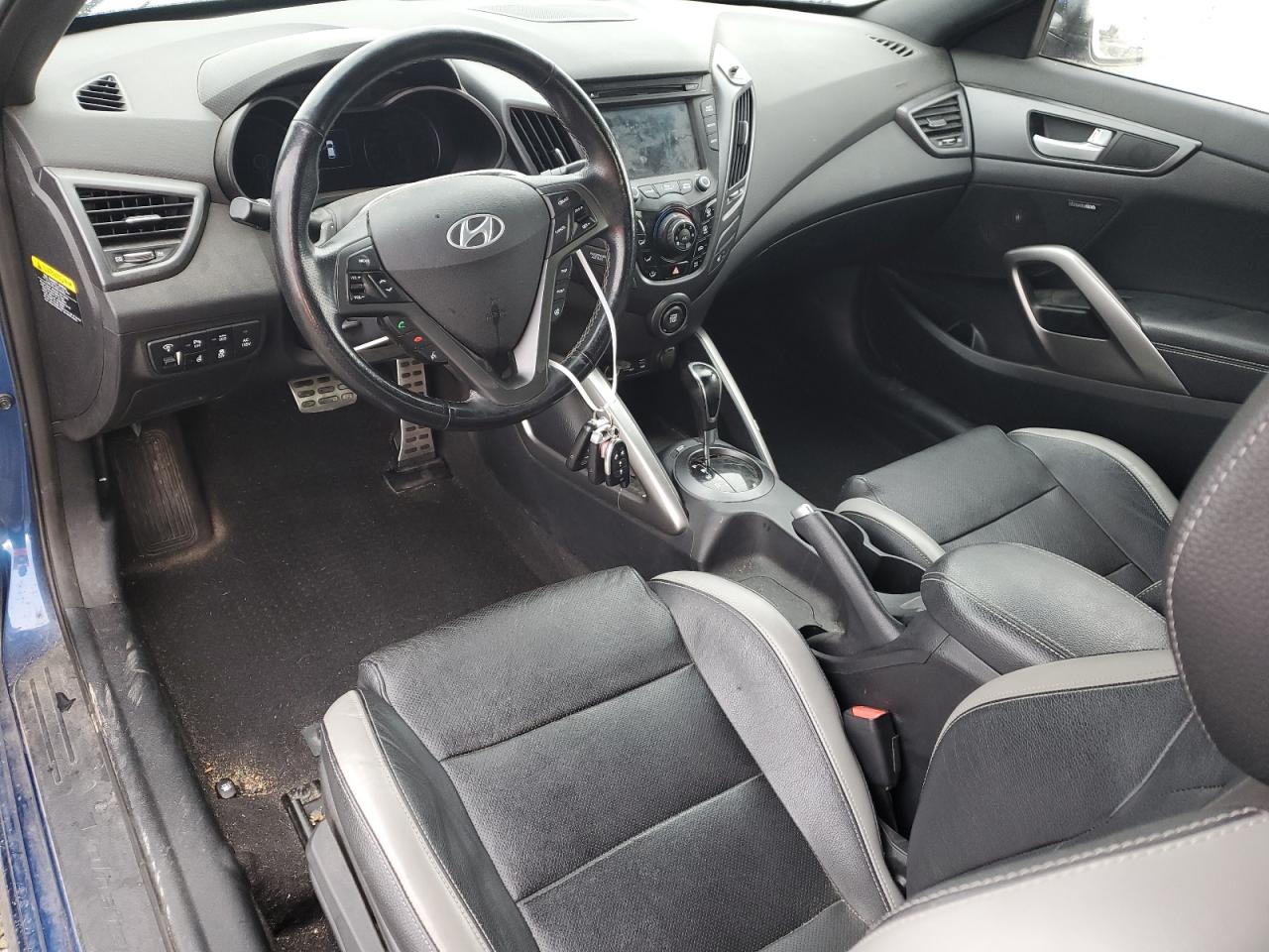 KMHTC6AE9GU267945 2016 Hyundai Veloster Turbo