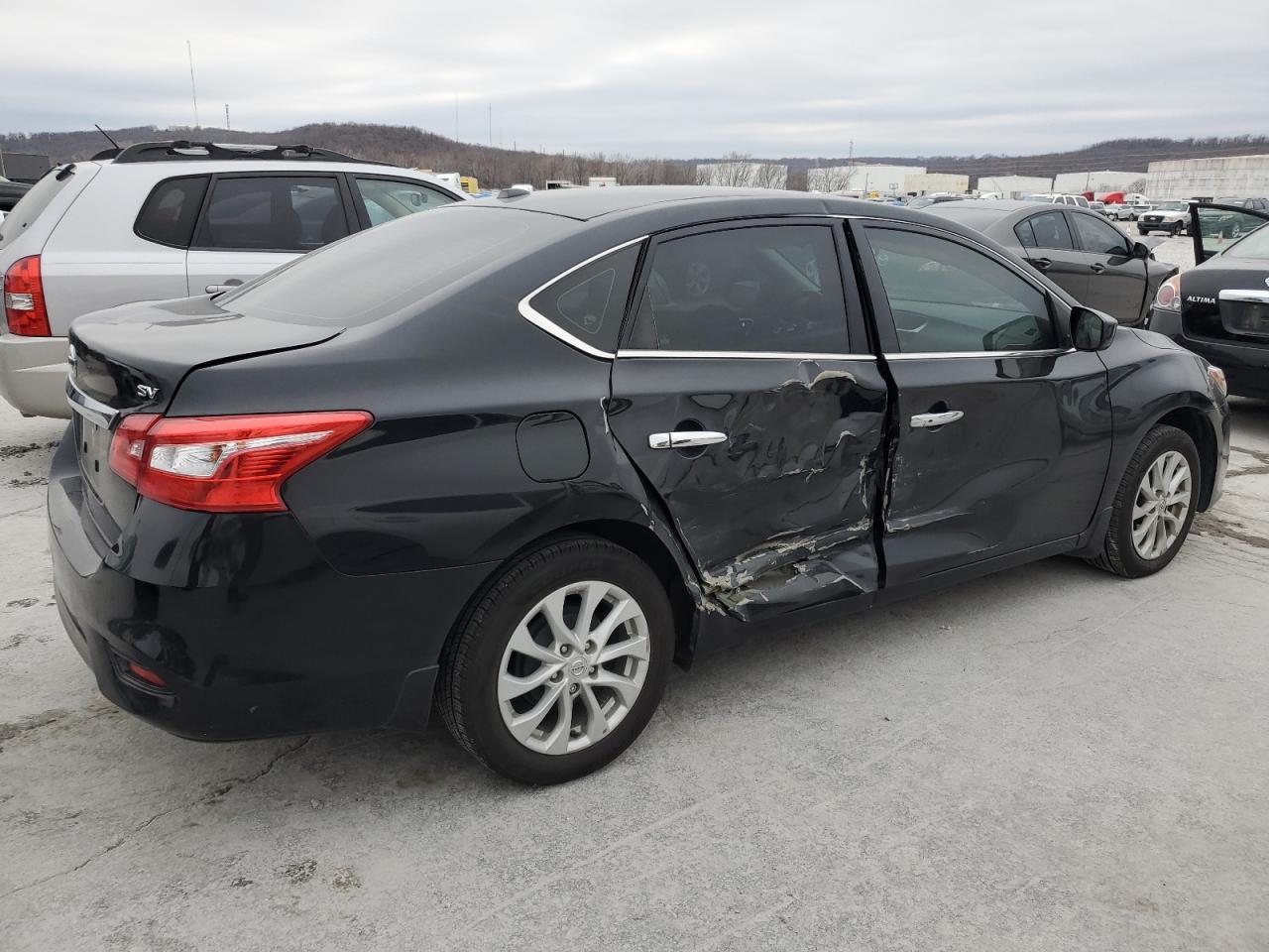 VIN 3N1AB7AP8KL605234 2019 NISSAN SENTRA no.3