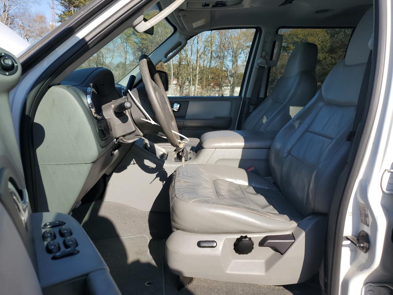 2005 Ford Expedition Xlt VIN: 1FMPU15595LA89288 Lot: 78649923
