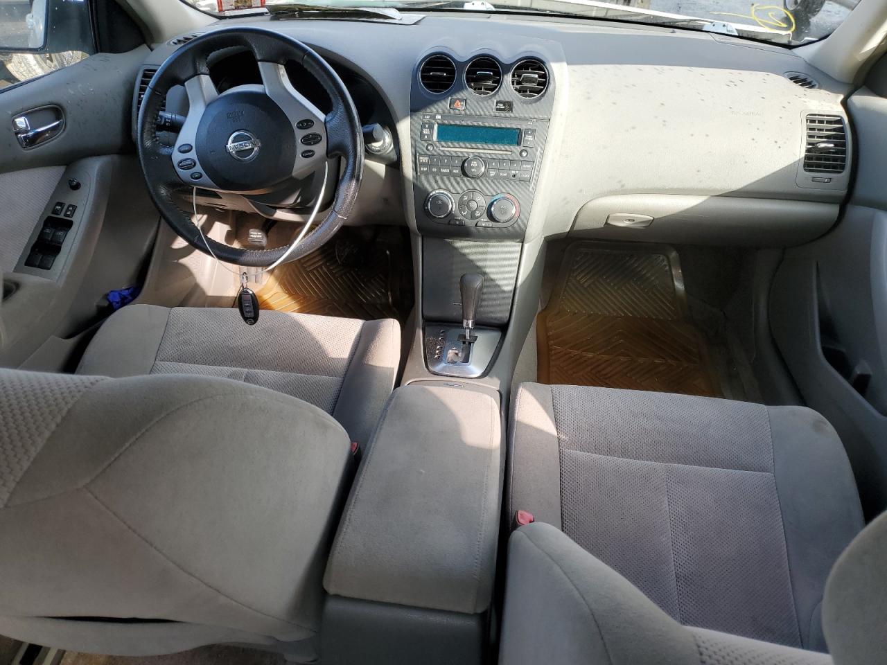 2009 Nissan Altima - Image 8