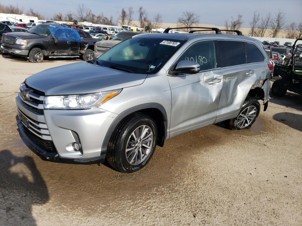 2018 Toyota Highlander Se VIN: 5TDJZRFH8JS858987 Lot: 47100763