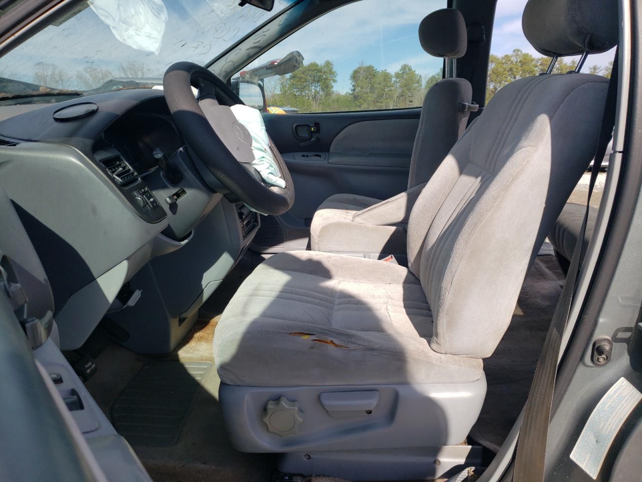 2000 Toyota Sienna Ce VIN: 4T3ZF19C0YU239449 Lot: 60985805